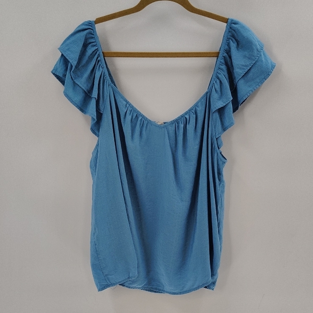 Perch By Blu Pepper Top Size 1X Blue Ruffle Dip Neck Line Summer Blouse